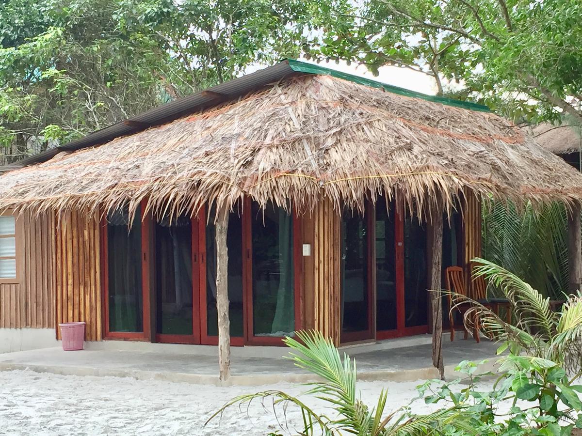 Ailay Hotel Koh Phayam Exterior photo